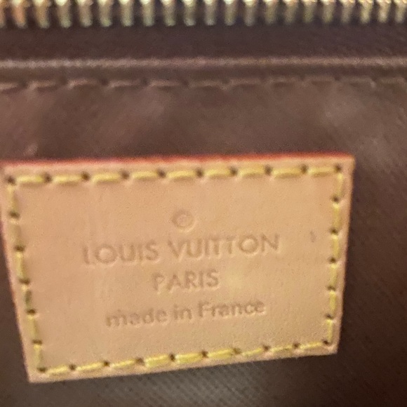 ROUND BAG PRICE $800 SQUARE PRICE $500 - Picture 3 of 5